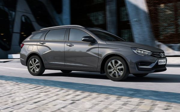 АВТОВАЗ предложил скидку на LADA Vesta SW с автоматической трансмиссией